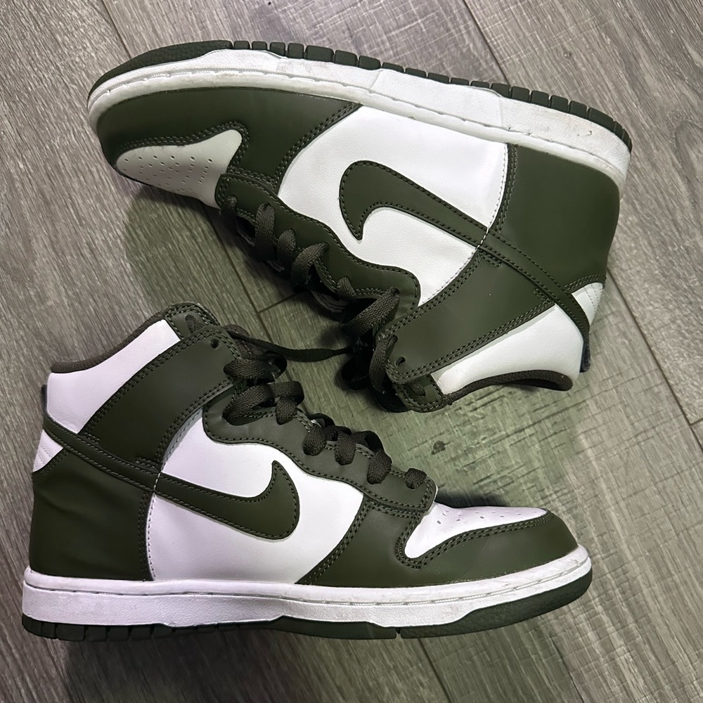 Nike dunk high khaki